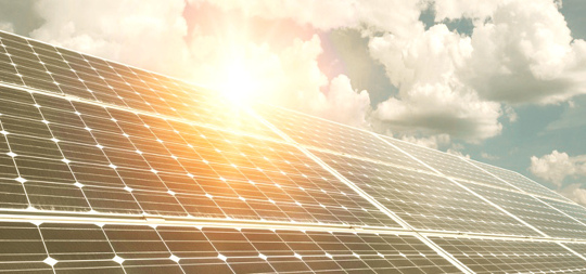 Sonnige Aussichten: Ein detaillierter Branchenreport zur Photovoltaik- und Solarenergie